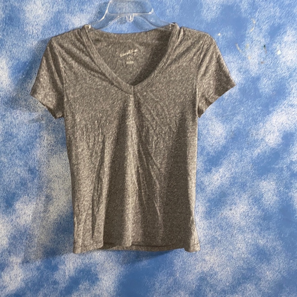 V neck tee